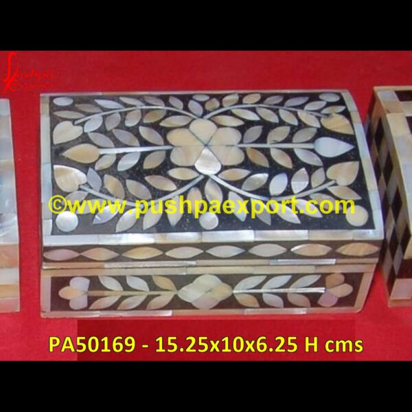 Antique Mother Of Pearl Jewellery Box PA50169 Mother Of Pearl Round Jewelry Box, Mother Of Pearl Purple Box, Mother Of Pearl Large Box, Mother Of Pearl Jewelry Box Pink, Mother Of Pearl Jewelry Box Inlay, Mother Of Pearl Jewellery.jpg